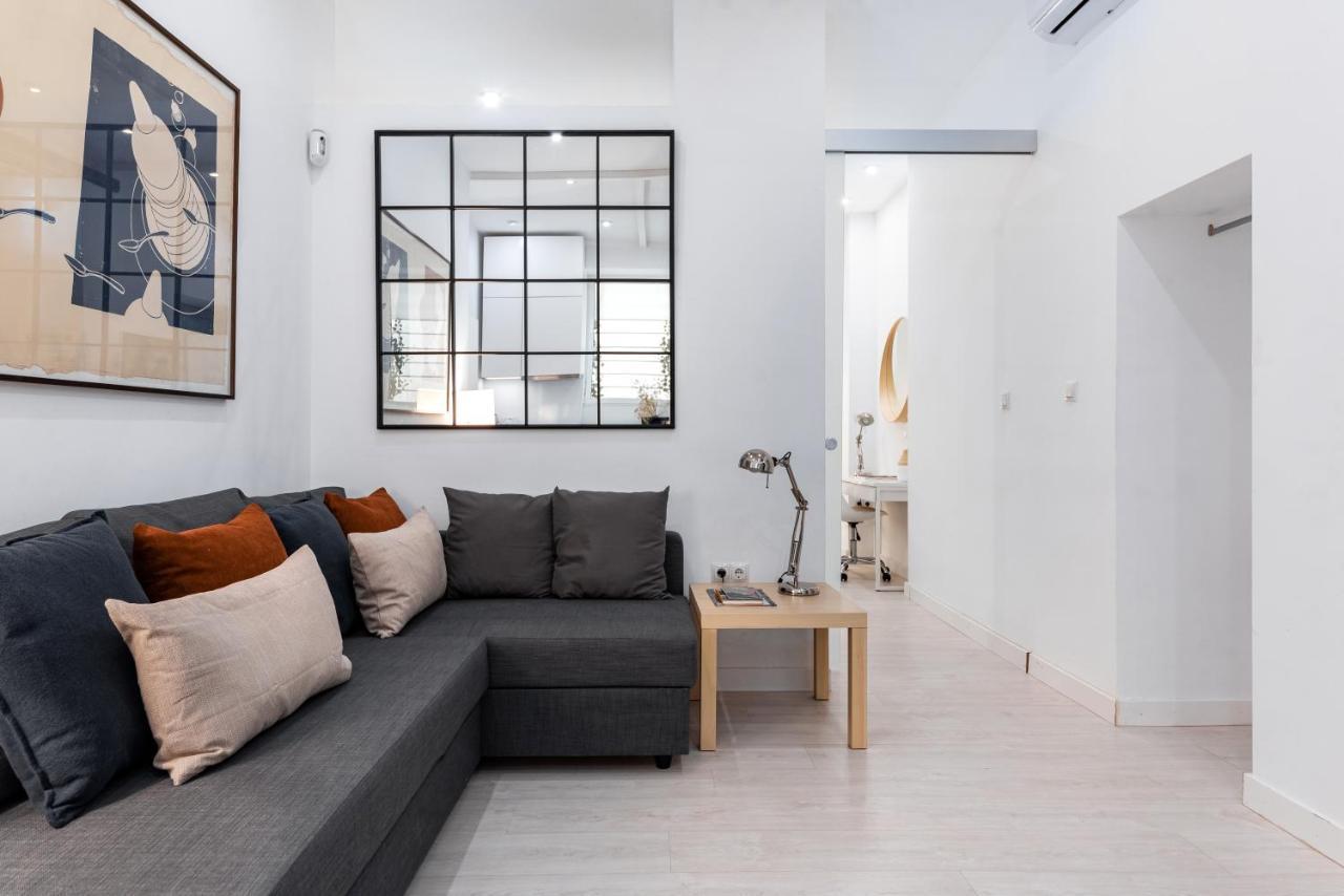Cozy One-Bedroom La Latina Madrid Exterior photo
