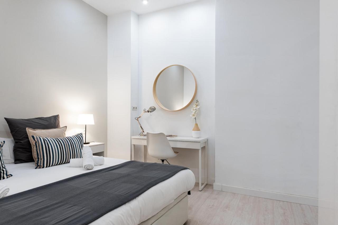 Cozy One-Bedroom La Latina Madrid Exterior photo
