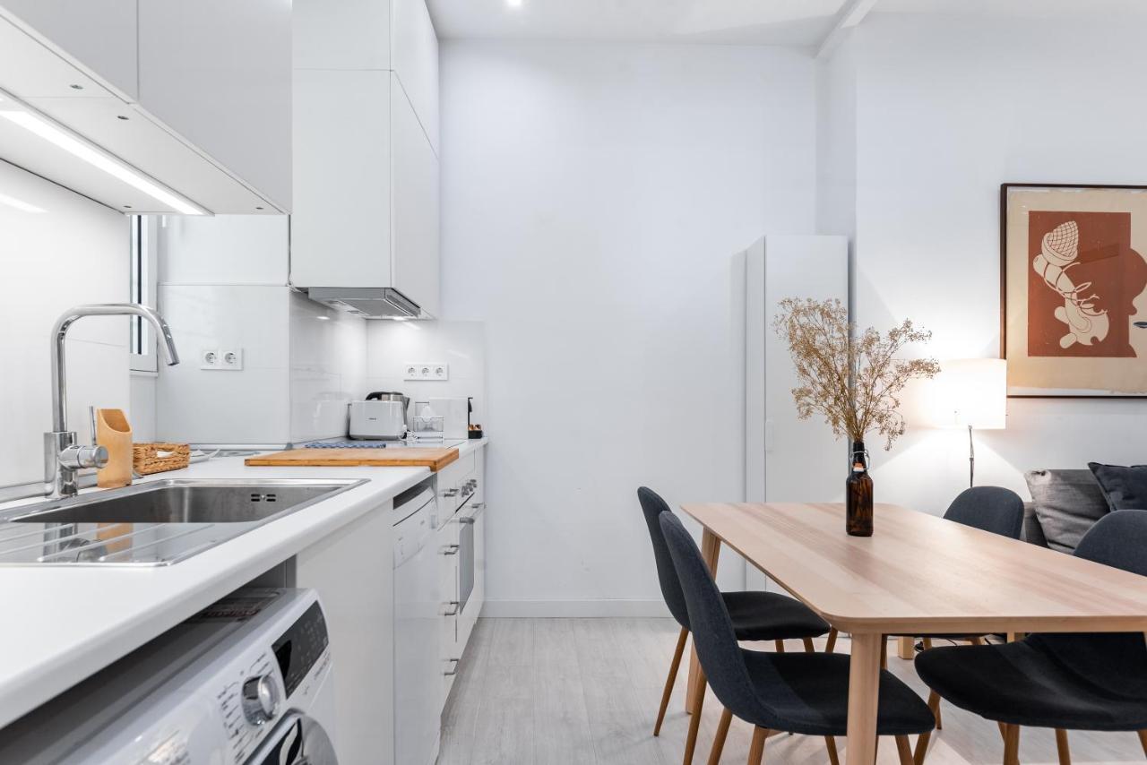 Cozy One-Bedroom La Latina Madrid Exterior photo