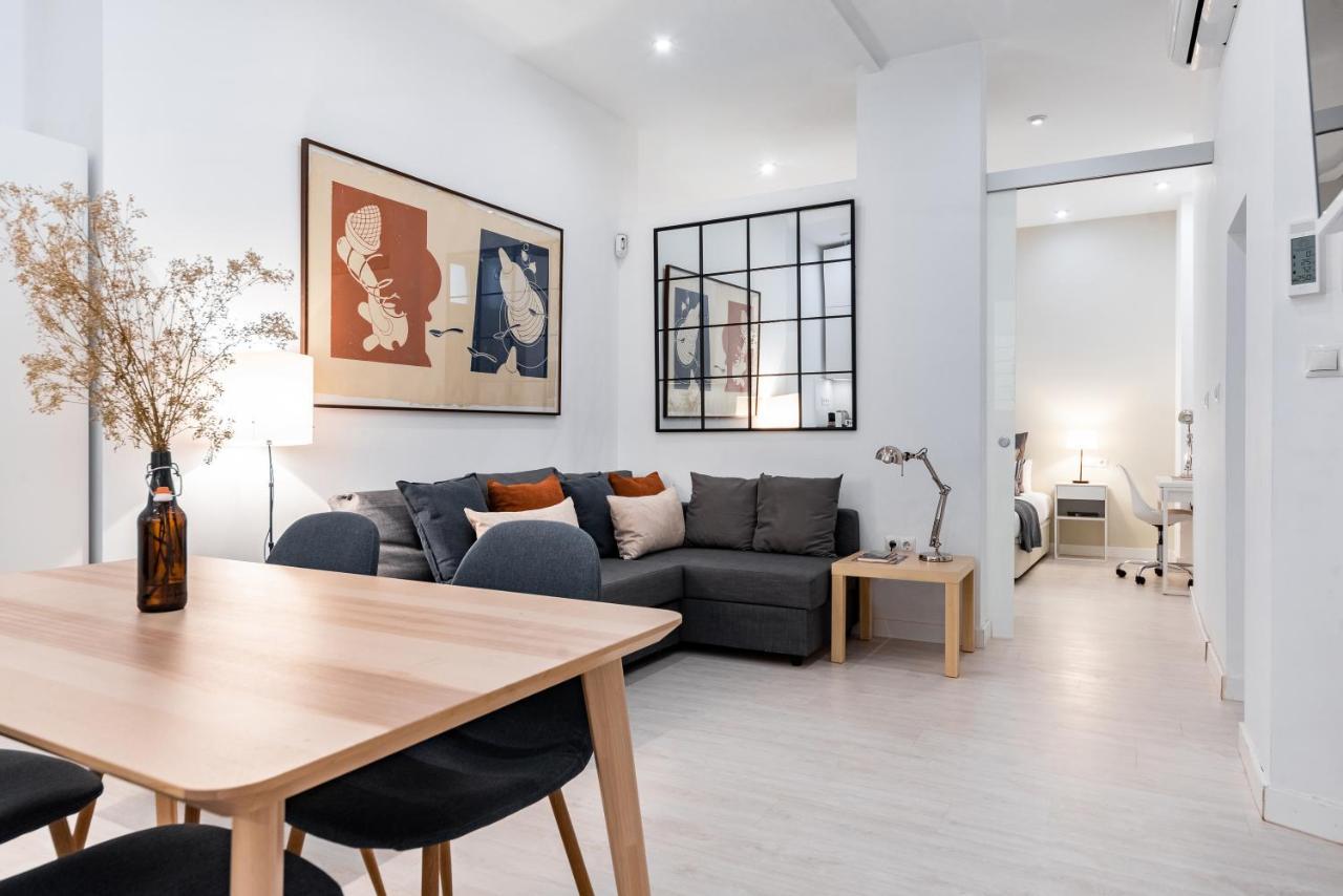 Cozy One-Bedroom La Latina Madrid Exterior photo